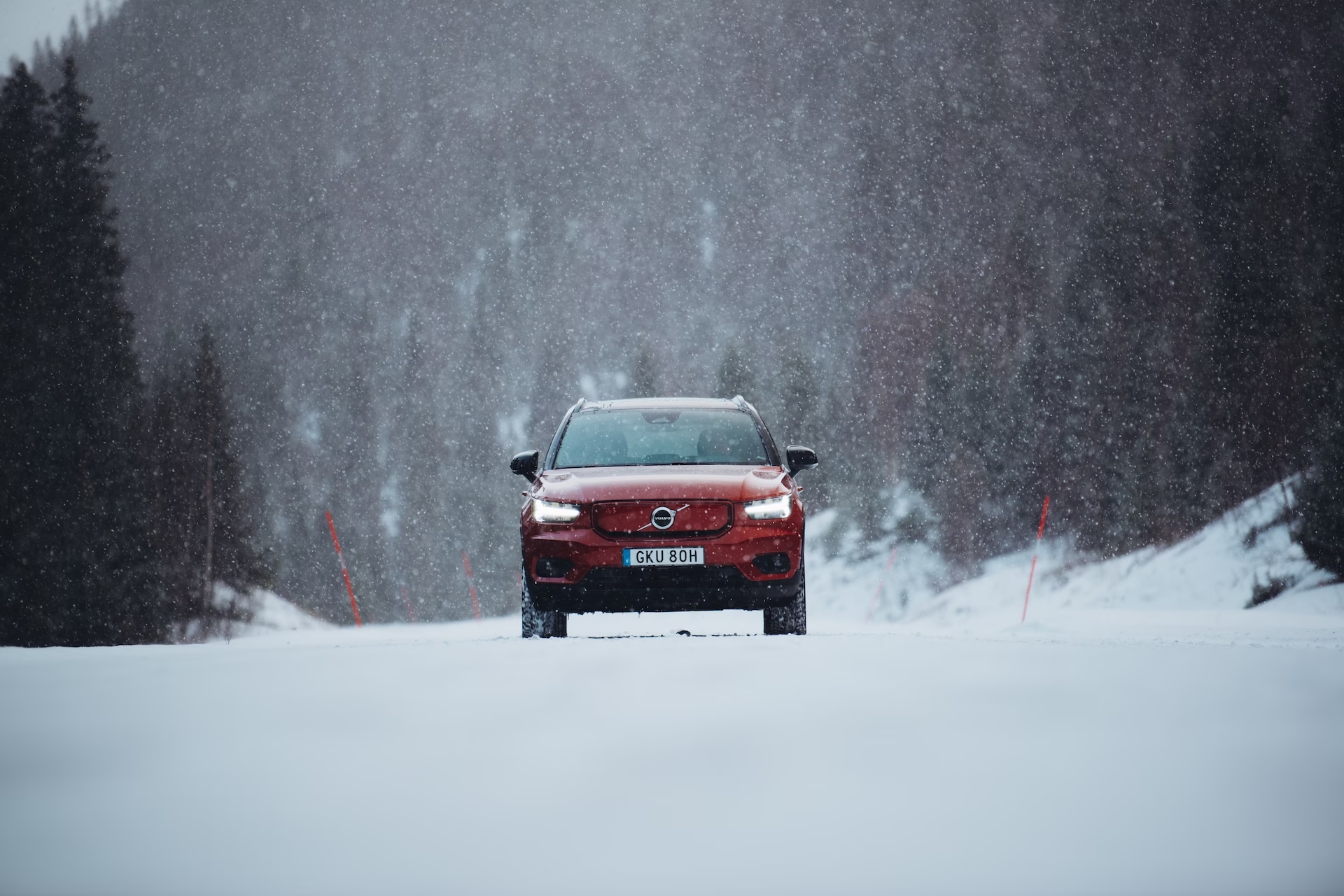 В Украину прибыл Volvo EX30 — photo 4400