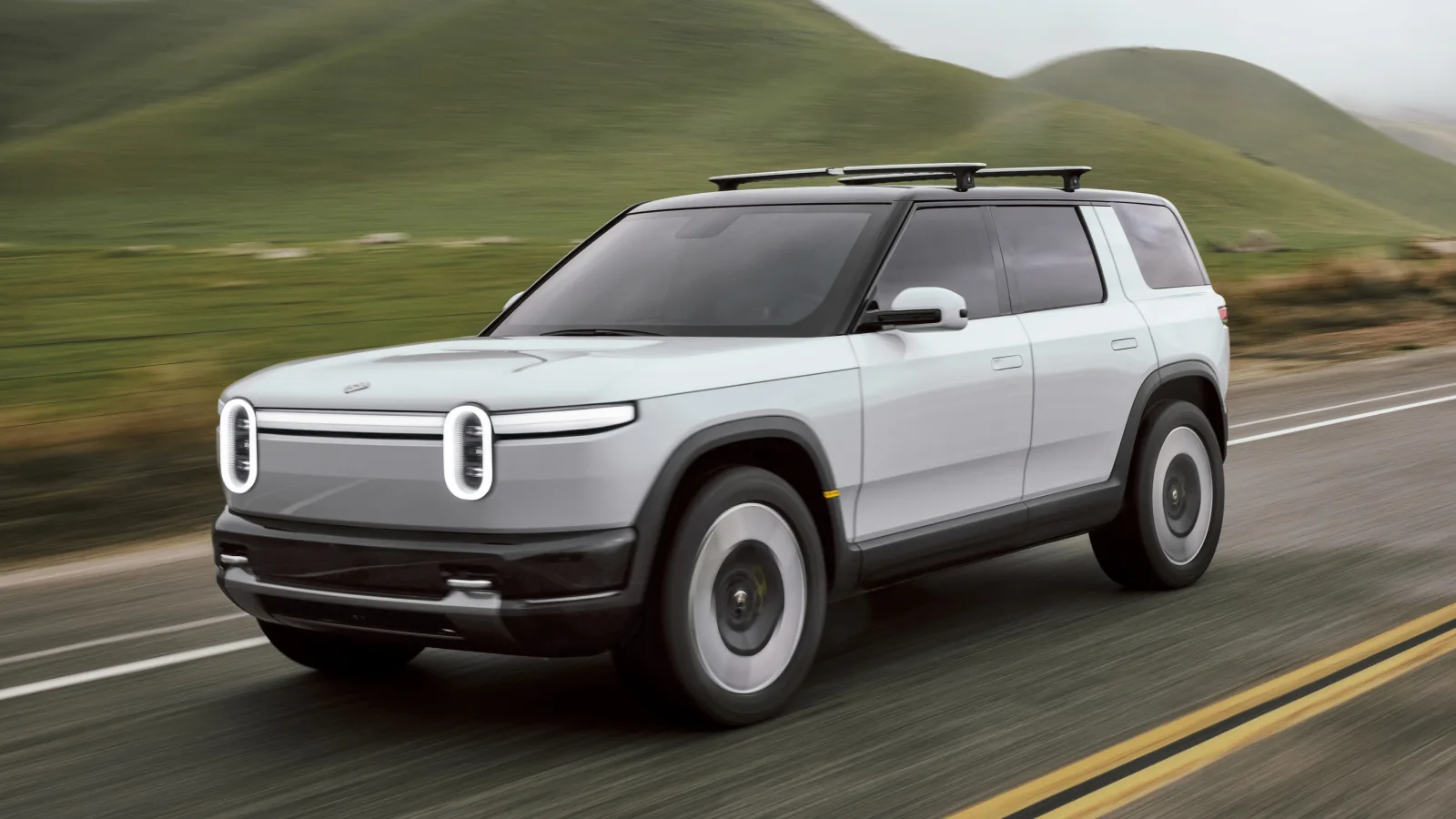 Дебютировал Rivian R2: быстрый и относительно доступный кроссовер — photo 5391