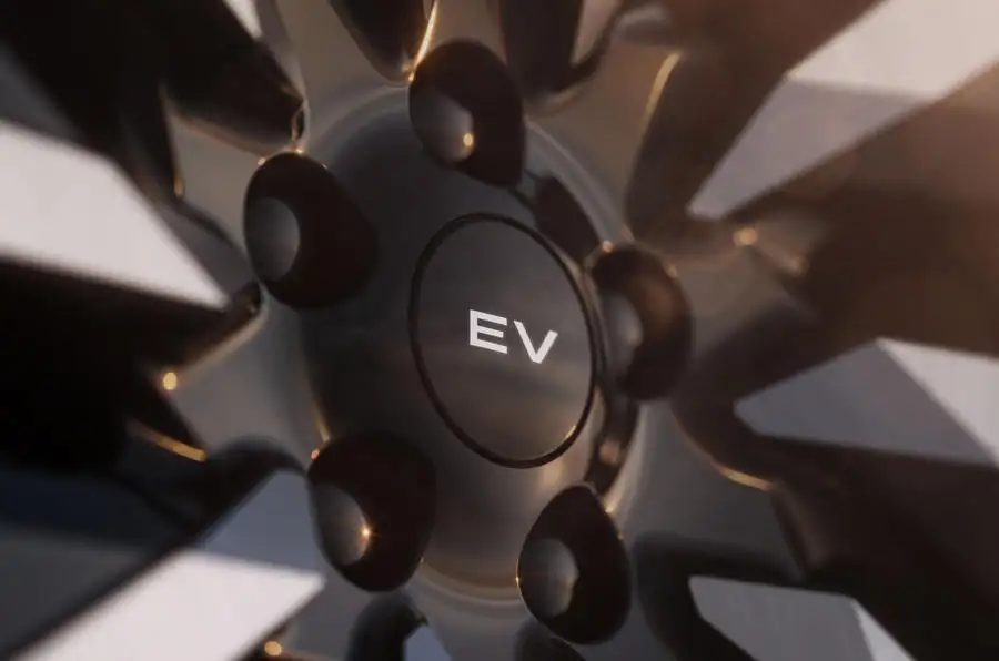 Що відомо про електричний Range Rover Sport EV? — photo 4