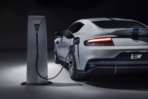 Aston Martin відкладає плани щодо електромобілів — photo 7816