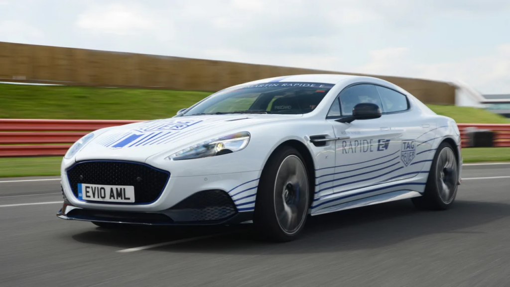 Aston Martin відкладає плани щодо електромобілів — photo 3