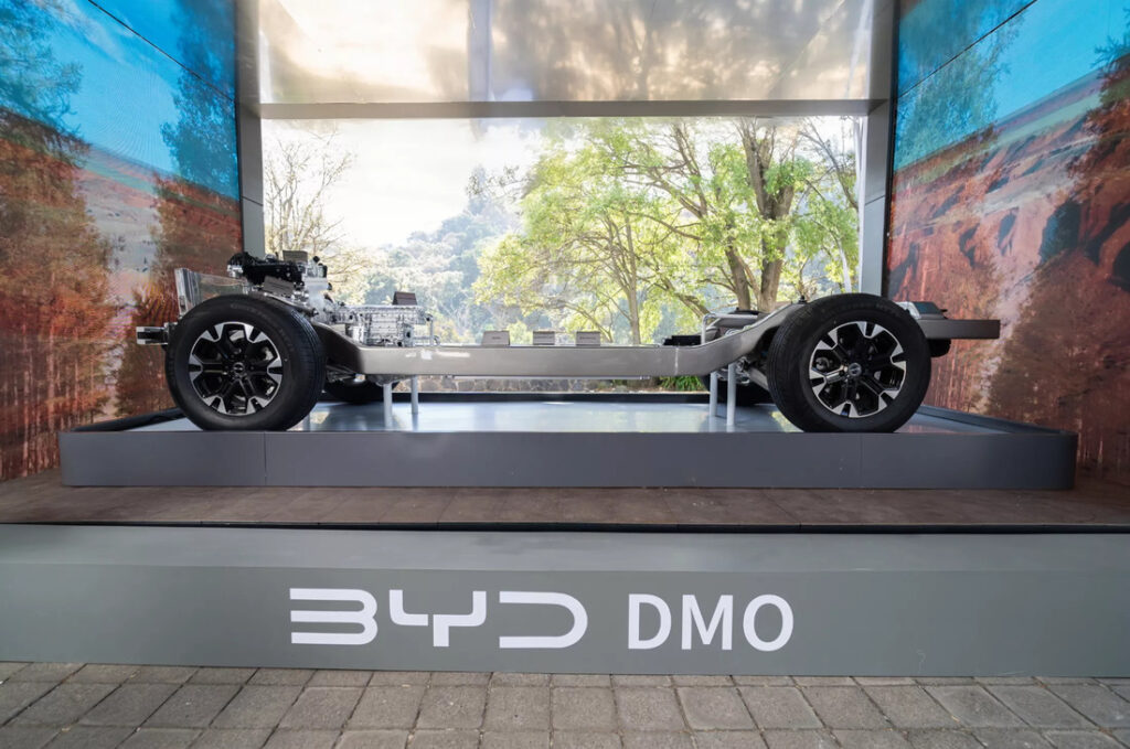 BYD готує електрифікований пікап потужністю 480 к.с. — photo 3