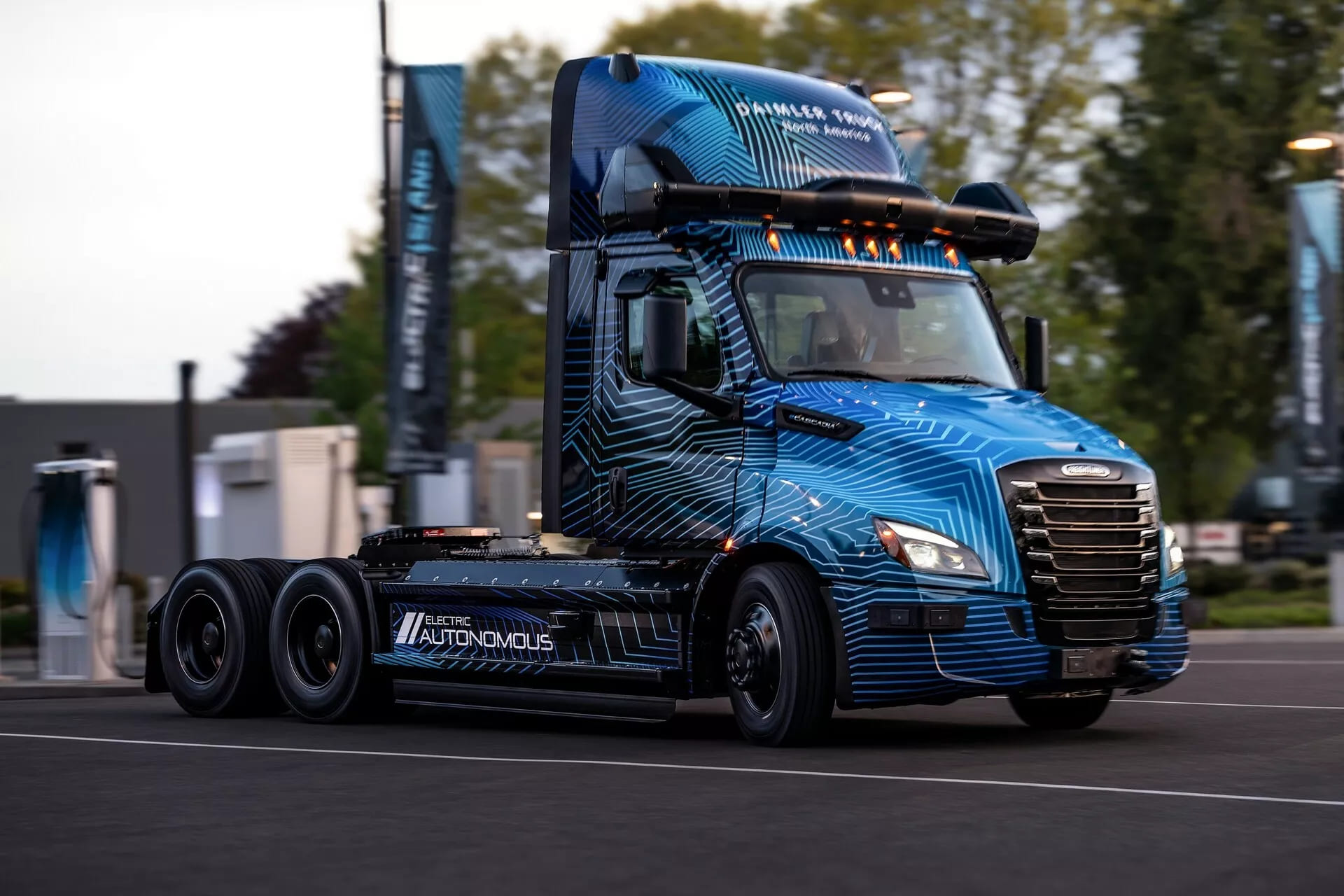 Freightliner eCascadia – предвісник революції в сфері перевезень — photo 9075