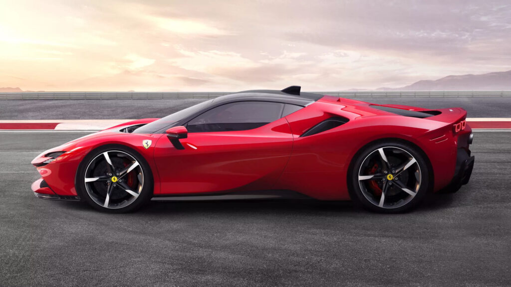 Ferrari хоче стягувати з власників 7000 євро щорічної плати за батарею — photo 2