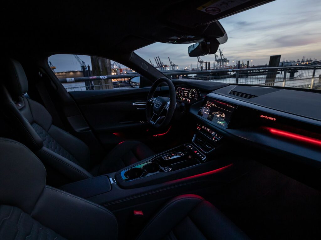 Тест-драйв Audi e-tron GT: електромобіль для супергероя — photo 6