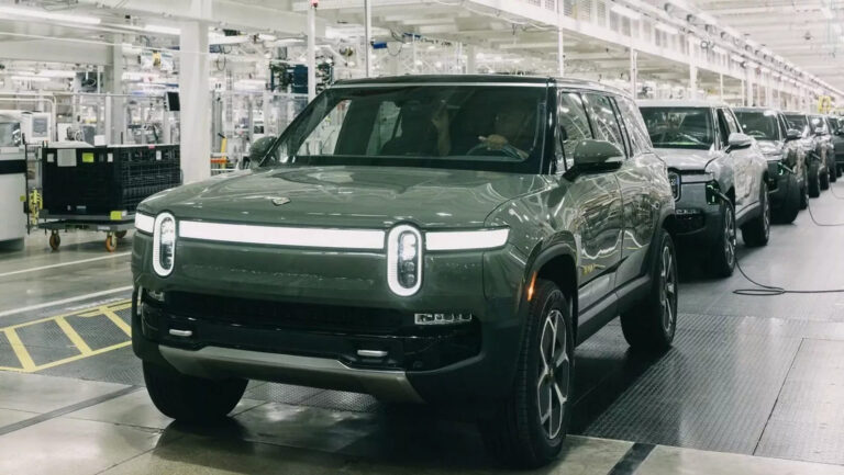 Как Rivian удалось сократить расходы на треть? — photo 11461