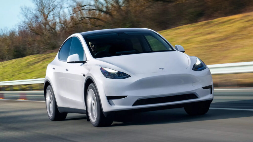 В Каліфорнії помітили оновлену Tesla Model Y — photo 2