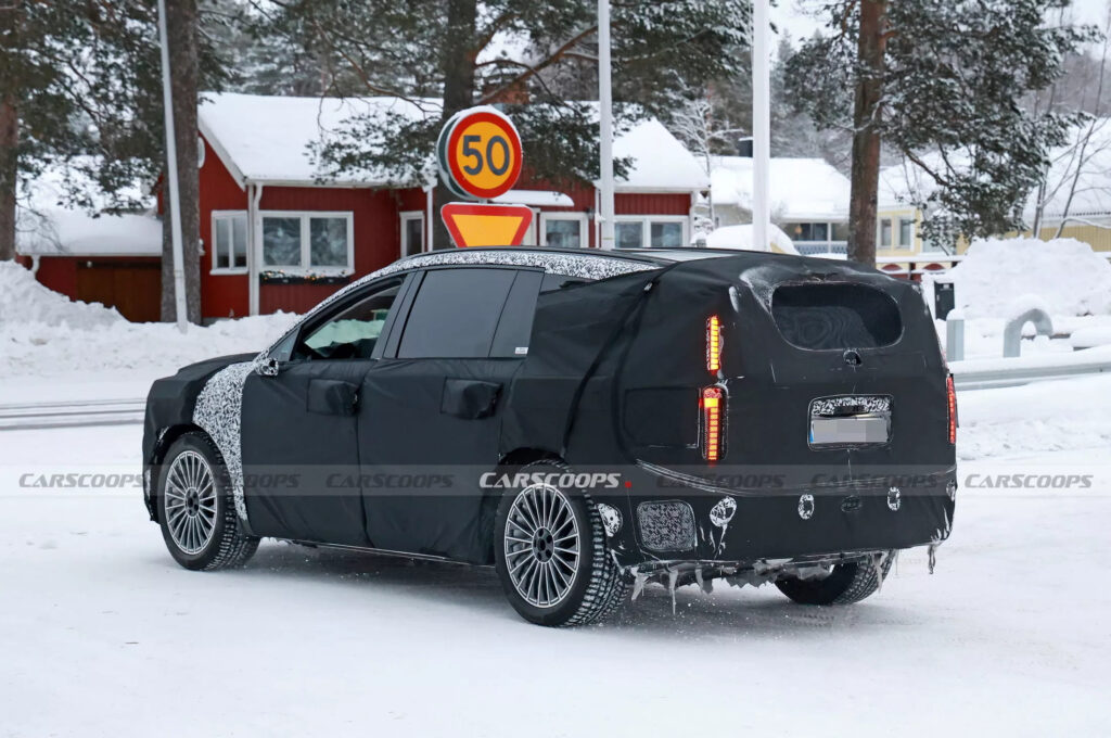 Вже цього року Hyundai представить трирядний електричний кросовер Ioniq 7 — photo 5