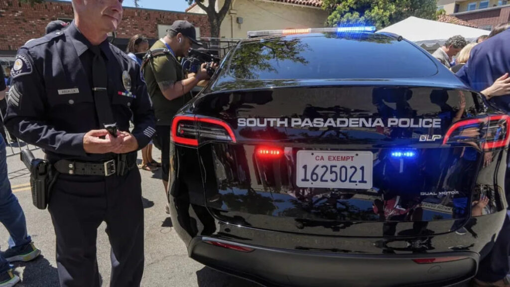 В Каліфорнії з’явився перший поліцейський автопарк на електромобілях — photo 3