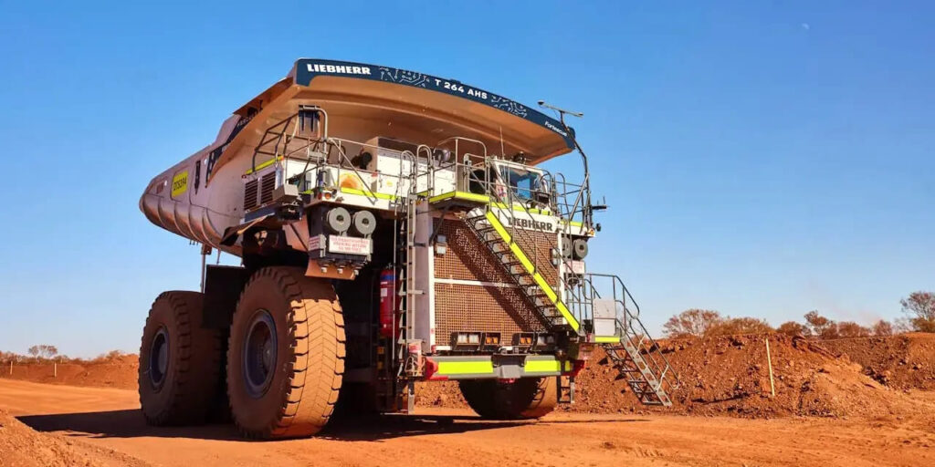 Liebherr и Fortescue создали первый в мире автономный электрический карьерный самосвал — photo 14068