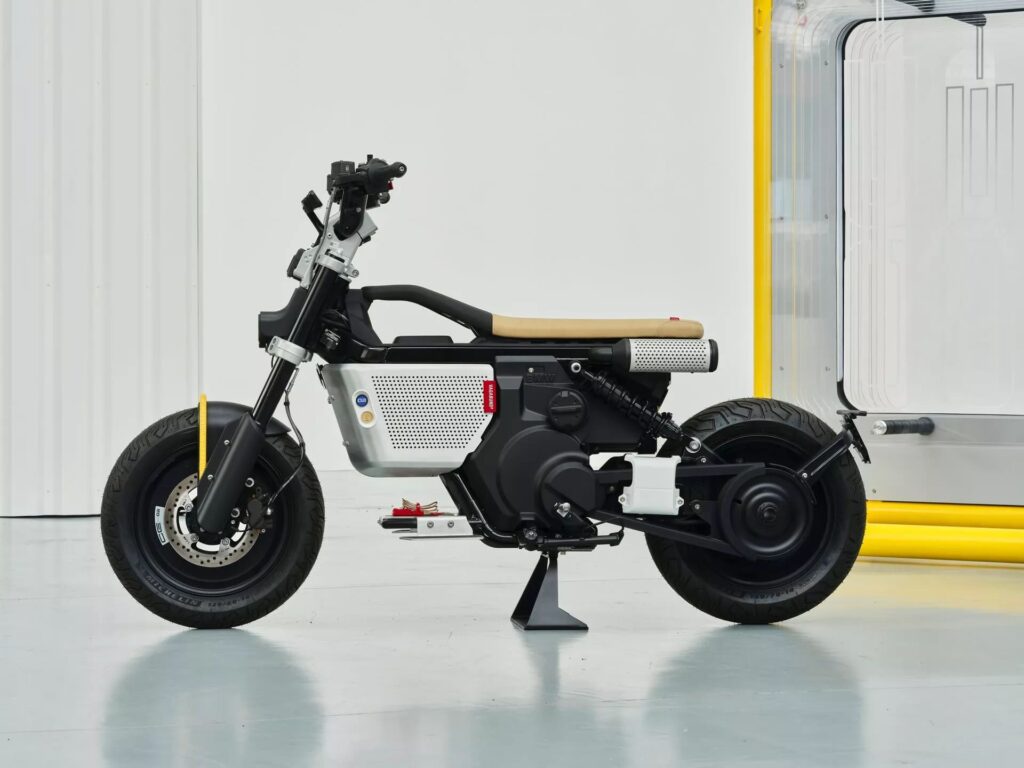 BMW Motorrad вместе с Vagabund создал электробайк CE 02 — photo 4