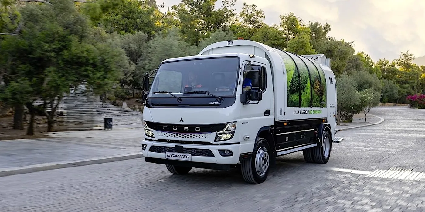 Mitsubishi Fuso випускає на дороги Греції 89 електричних сміттєвозів — photo 18880