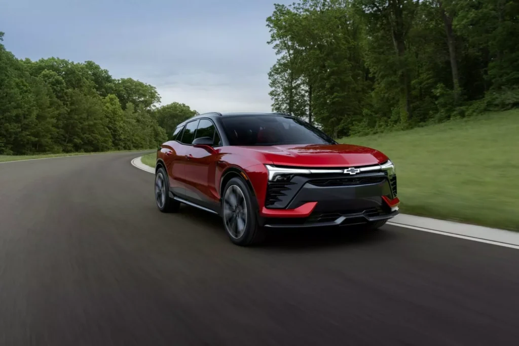 Оновлений електричний кросовер Chevrolet Blazer отримав дві нові версії — photo 2