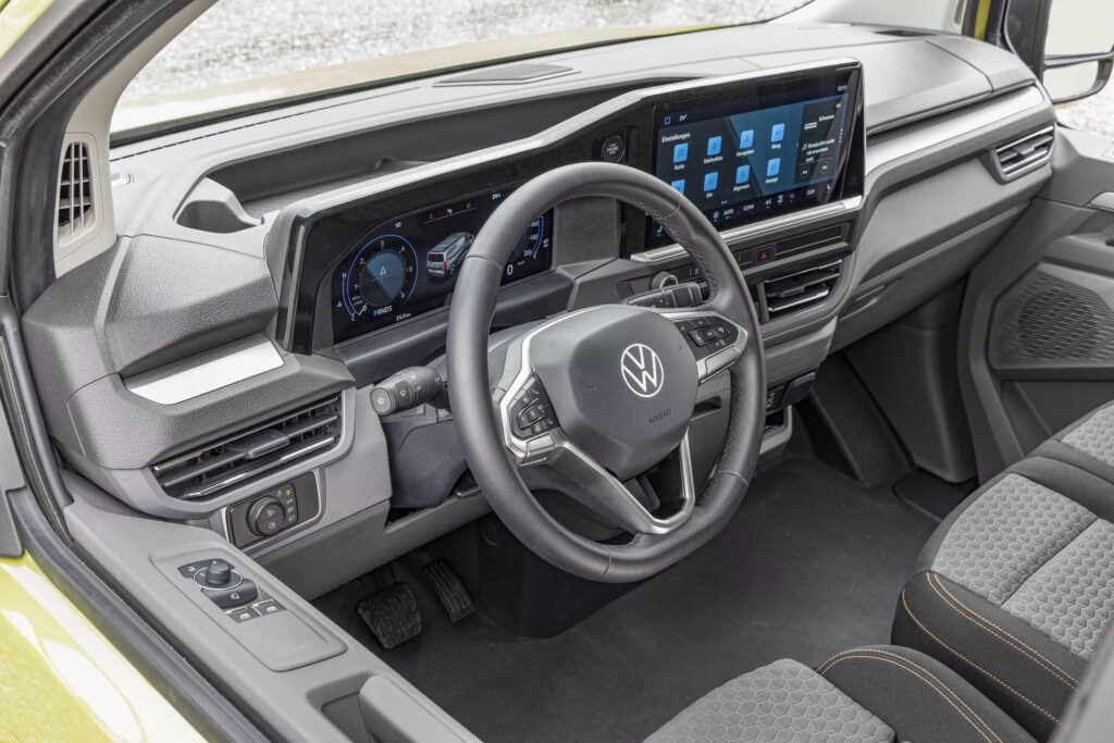 Нові VW Transporter та Caravelle: дизель, PHEV та електричні версії вже тут — photo 2