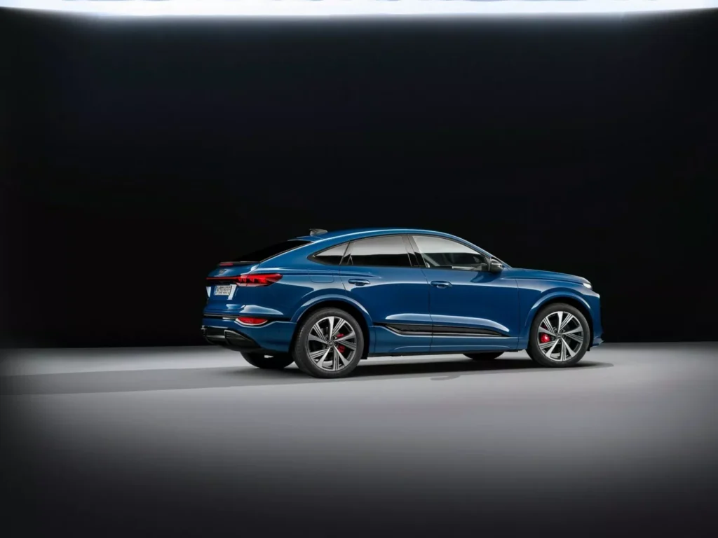 Audi представила электрические кроссоверы Q6 и SQ6 Sportback e-tron — photo 10