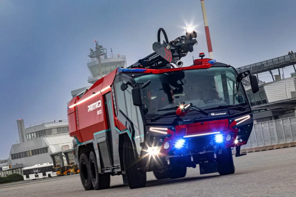 Rosenbauer Panther 6×6 Electric – новое слово среди пожарных авто для аэропортов — photo 3