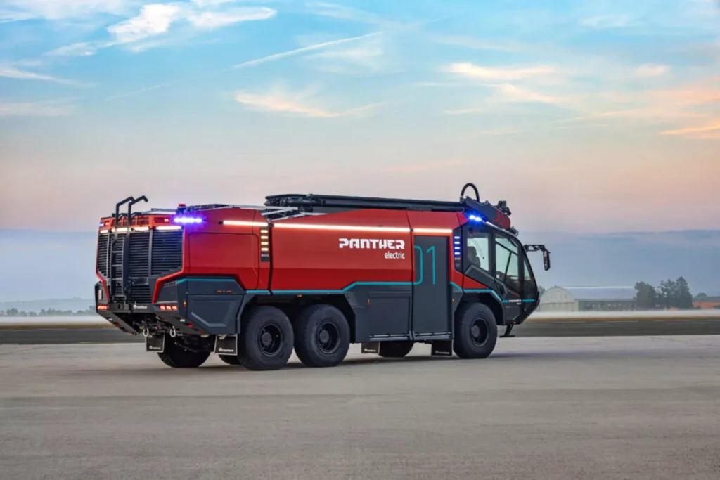 Rosenbauer Panther 6×6 Electric – новое слово среди пожарных авто для аэропортов — photo 8