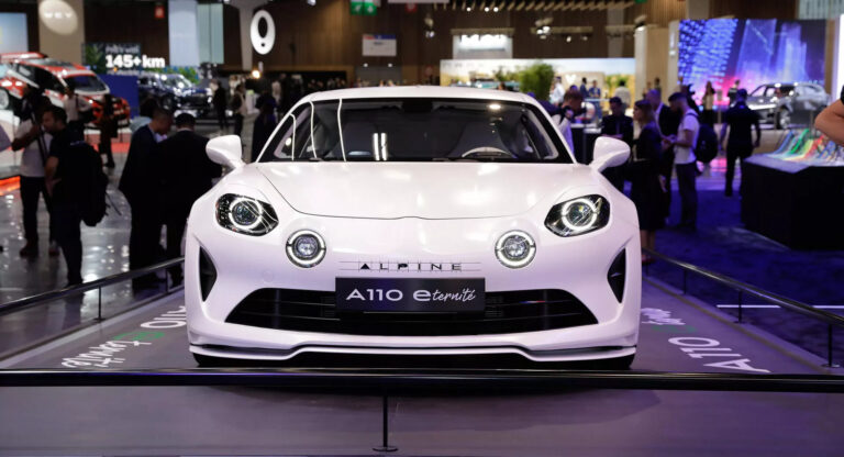 Електричний Alpine A110 обіцяє стати легшим за бензинових конкурентів — photo 24259