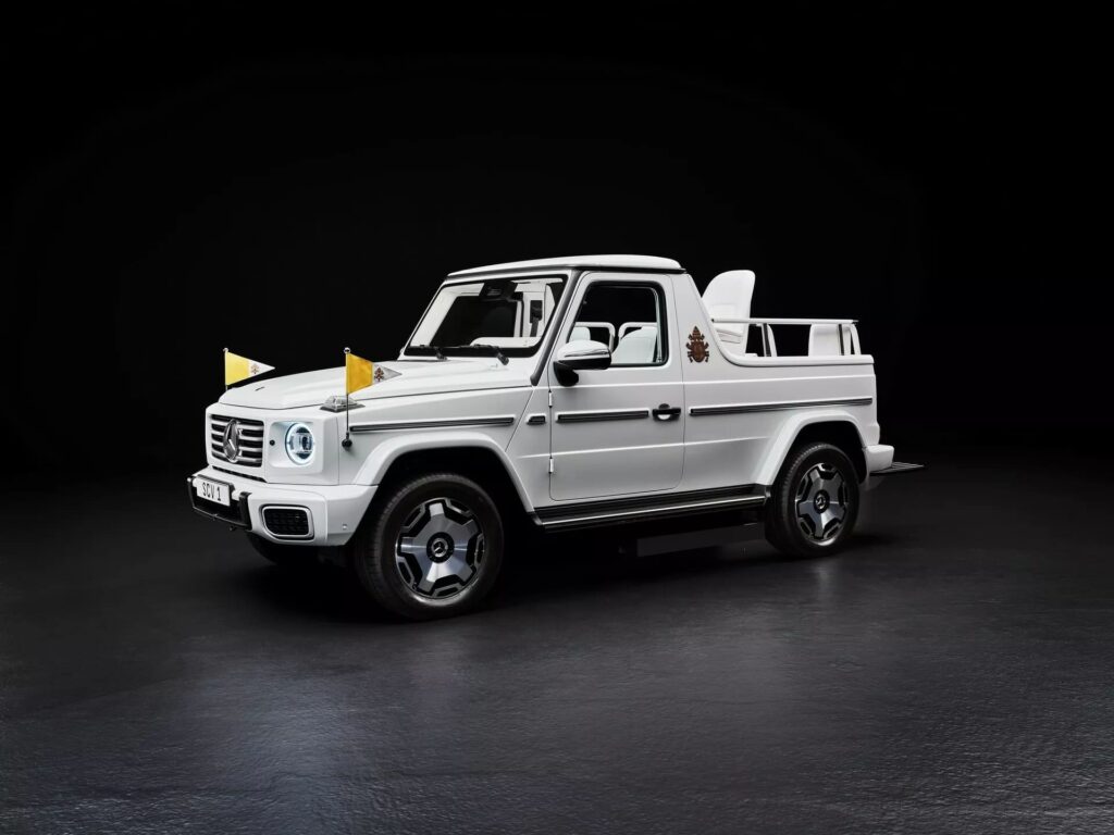 Mercedes створив електричний Popemobile для Папи Франциска — photo 2