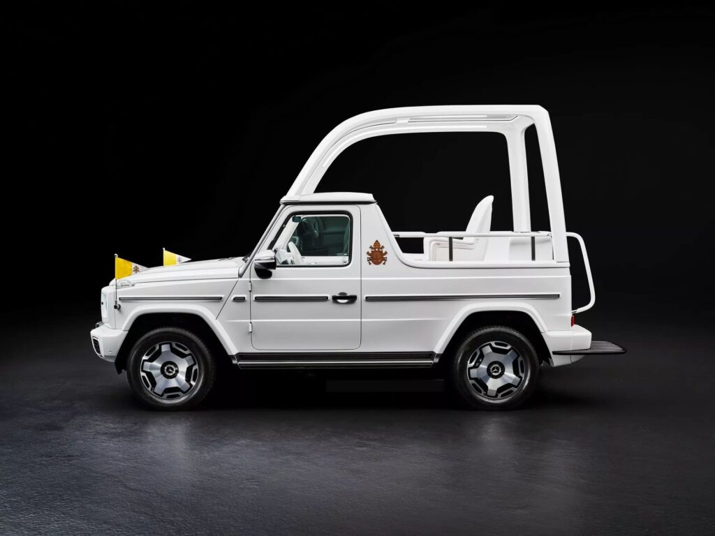 Mercedes створив електричний Popemobile для Папи Франциска — photo 4