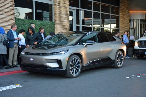 Faraday Future готує новий бренд електромобілів FX — photo 26013