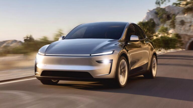 Tesla представила оновлений кросовер Model Y 2025 модельного року — photo 27108