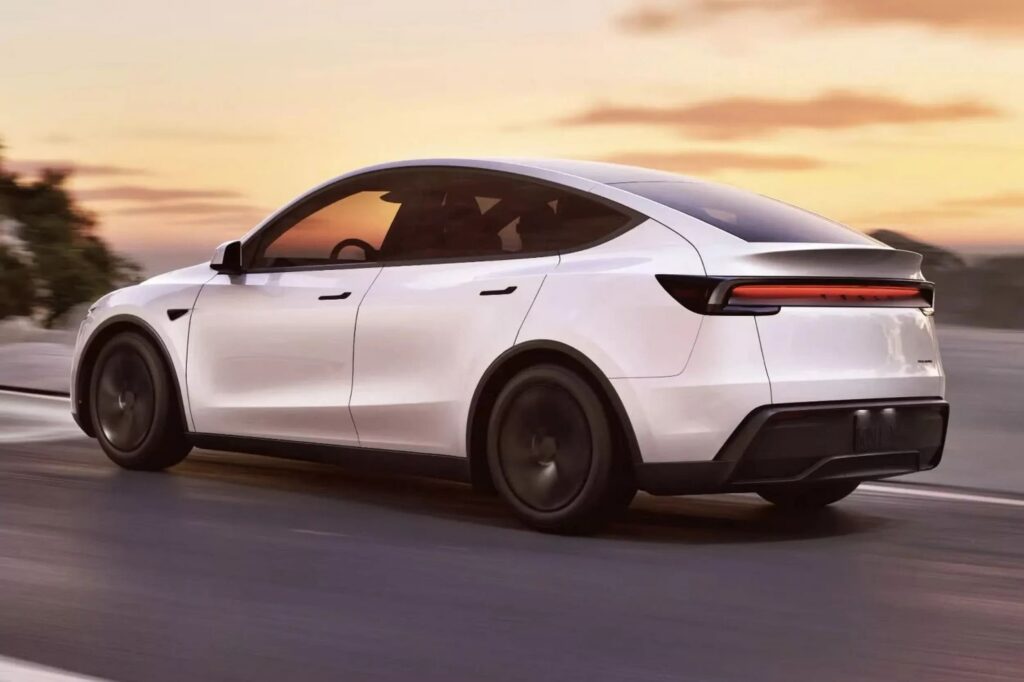 Tesla представила оновлений кросовер Model Y 2025 модельного року — photo 13