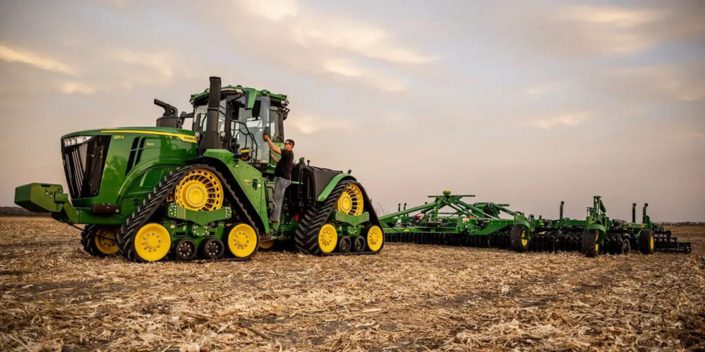 John Deere показав роботизовану газонокосарку та іншу автономну техніку — photo 2