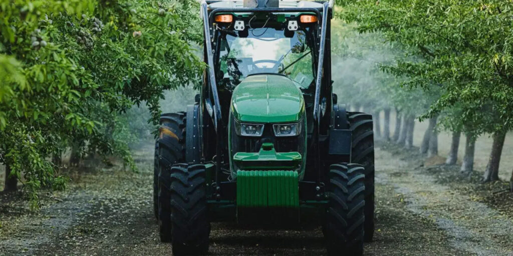 John Deere показав роботизовану газонокосарку та іншу автономну техніку — photo 4