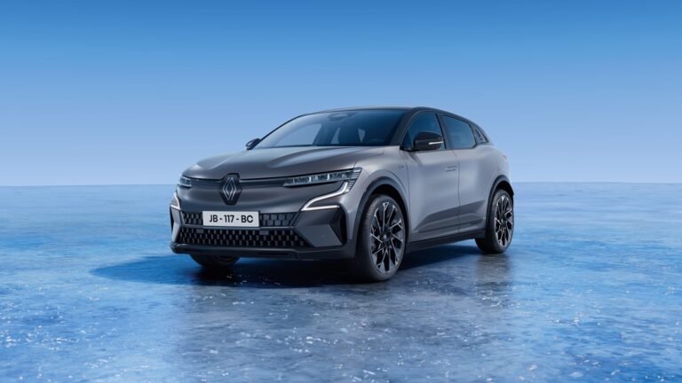 Renault Megane E-Tech стал спортивнее, практичнее и доступнее — photo 34190