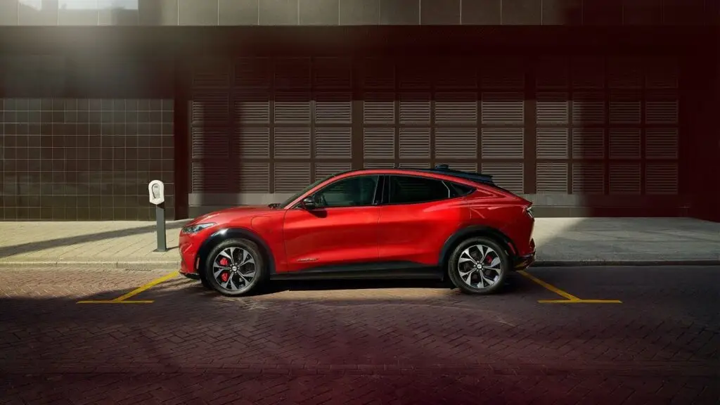 В Україні розпочато продажі Ford Mustang Mach-E — photo 5
