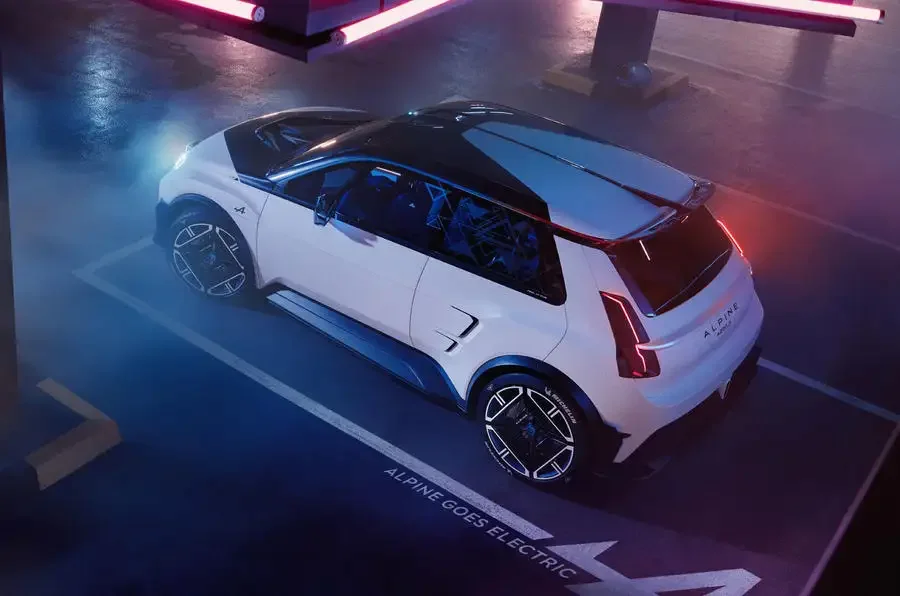 Хот-хетч Alpine A290 EV скидає маскування — photo 5