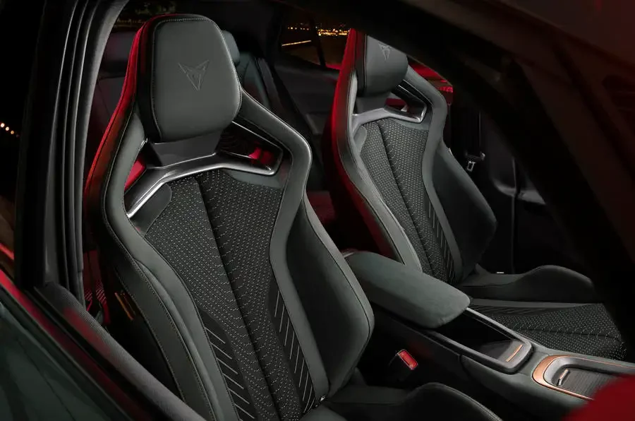 Заряджений хот-хетч Cupra Born VZ матиме понад 300 к.с. — photo 3