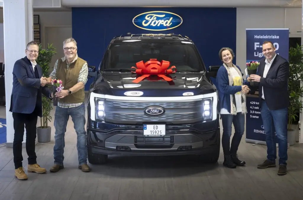 Ford F-150 Lightning становится глобальным — photo 4