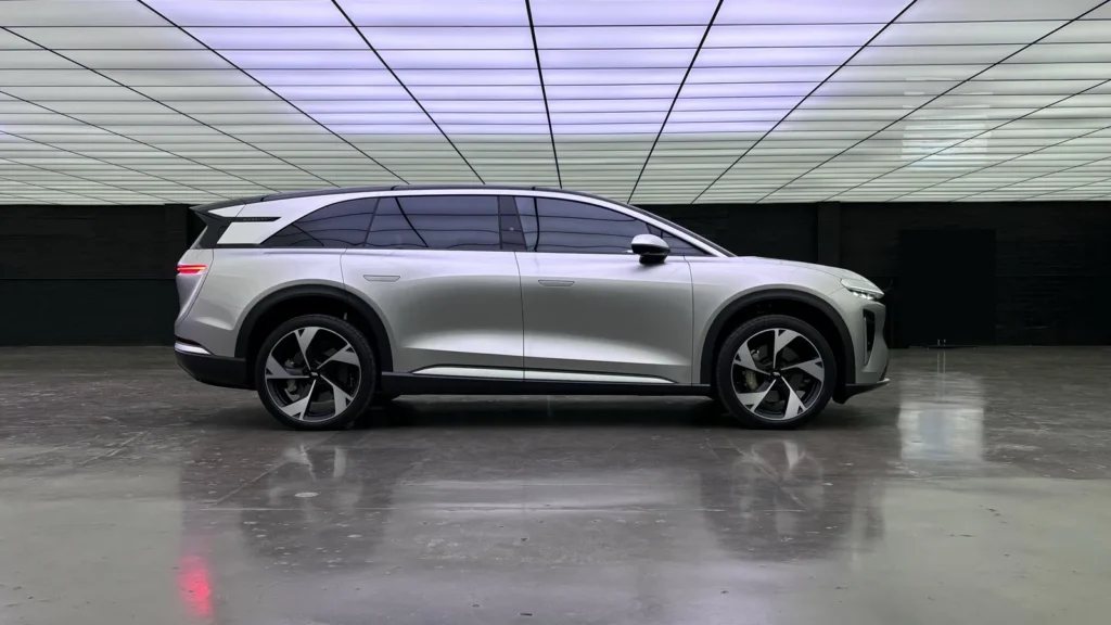 Акції Rivian та Lucid падають через зниження попиту на електромобілі — photo 2