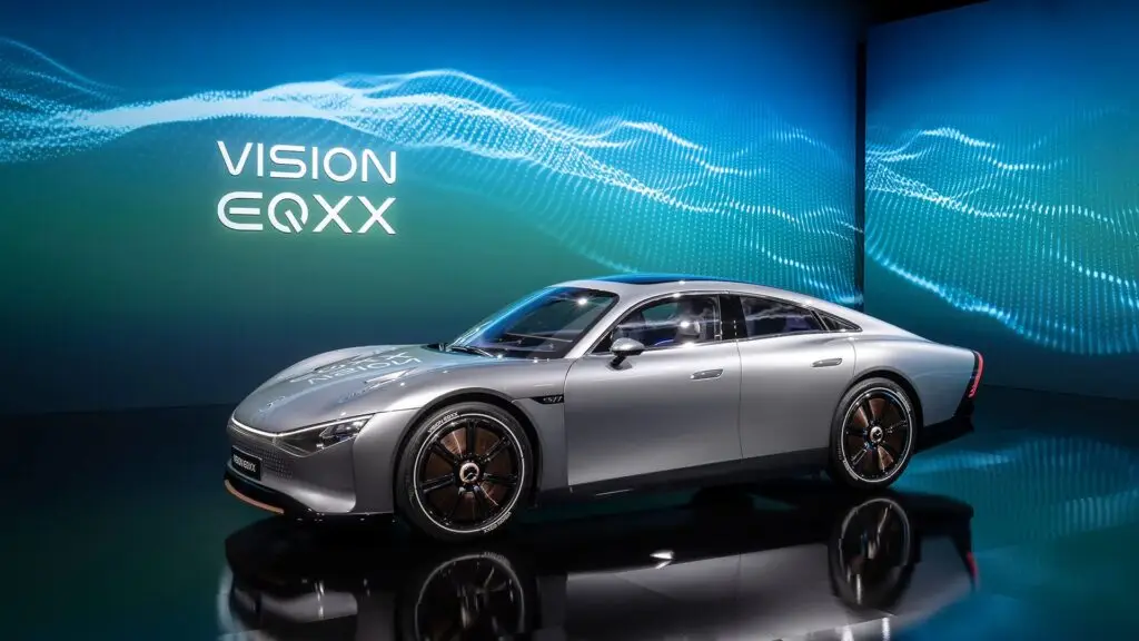Mercedes-Benz обновляет дизайн и систему названий электромобилей — photo 7