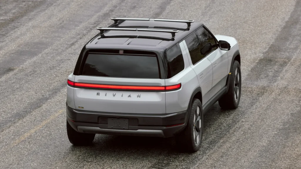 Дебютував Rivian R2: швидкий та відносно доступний кросовер — photo 6