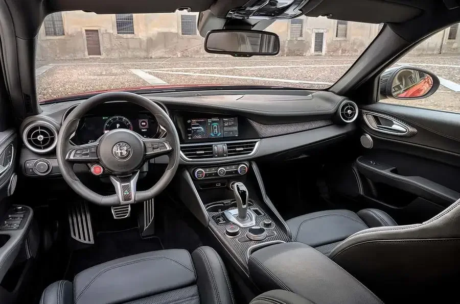 Стало відомо коли з’являться Alfa Romeo Stelvio та Giulia EV — photo 2
