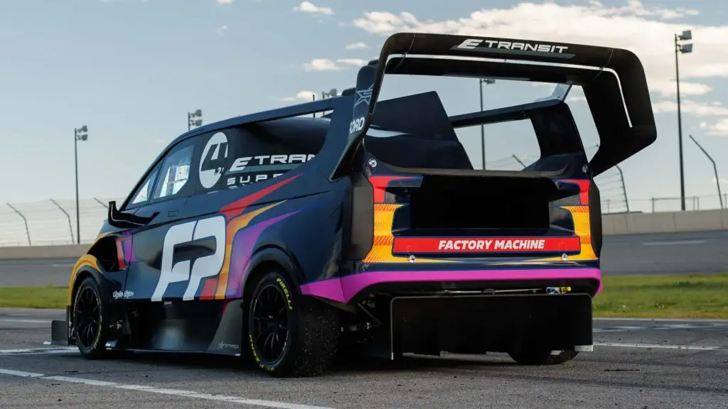 Секретний Ford F-150 Lightning підніметься на Пайкс Пік — photo 3