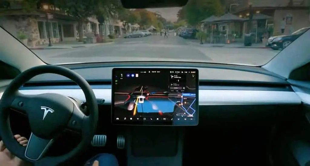 Чому Tesla безкоштовно надала автопілот? — photo 6