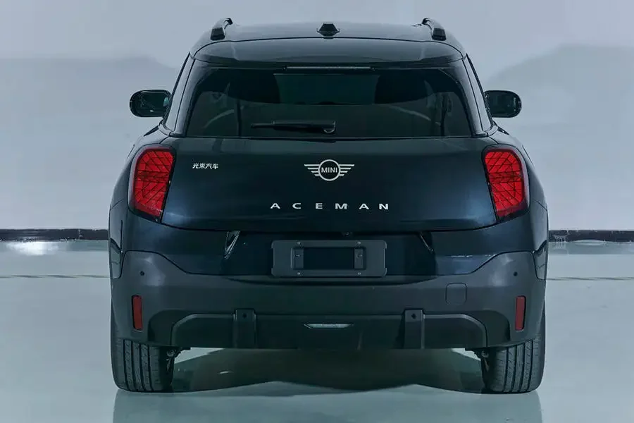 Первый взгляд на Mini Aceman до дебюта — photo 4