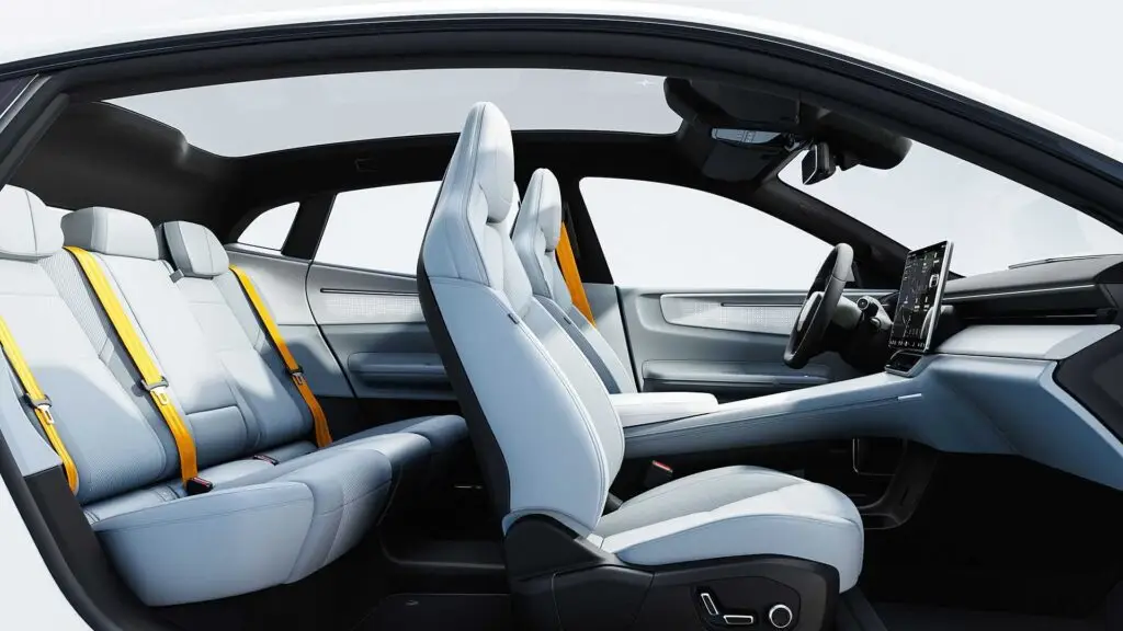 Polestar 4 стартует от $56 300 — photo 3