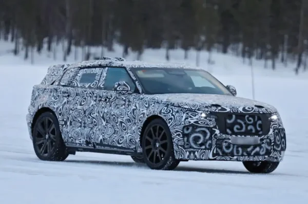 Електричний Range Rover Velar матиме “вільні руки” — photo 6064