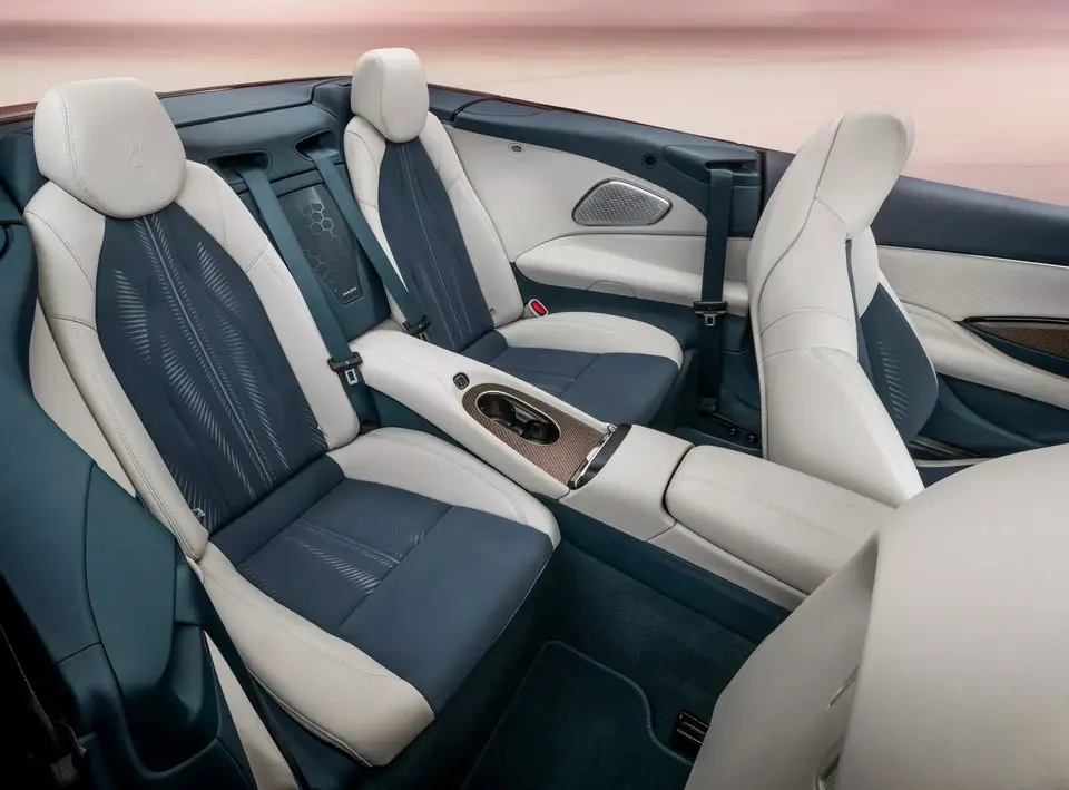 Maserati GranCabrio Folgore дебютує як електричний кабріолет — photo 4