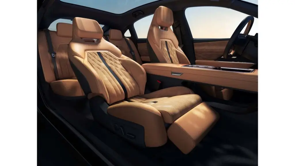 Нова Mazda6 – задньопривідний електричний седан — photo 4