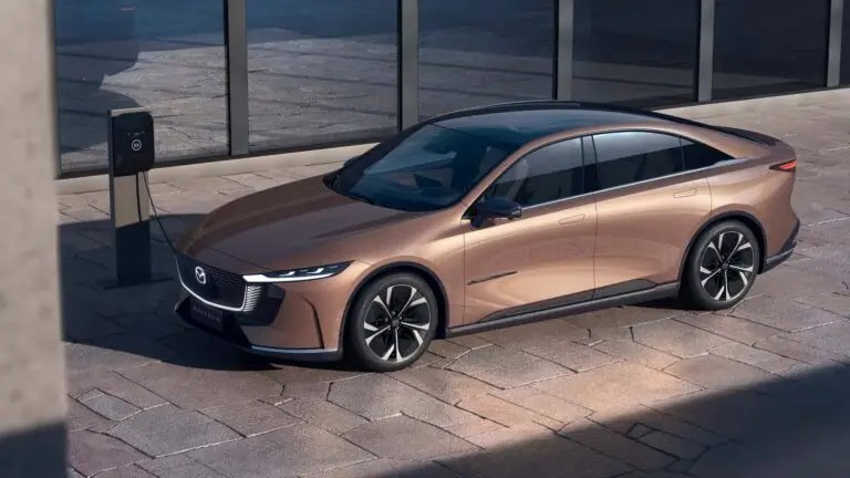 Нова Mazda6 – задньопривідний електричний седан — photo 8383