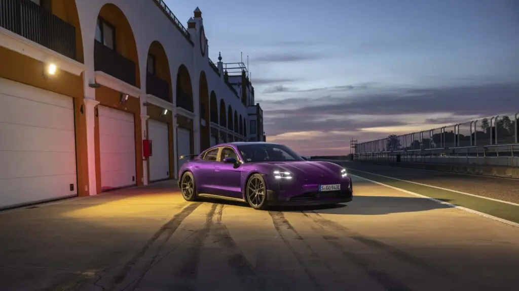 Що робить Porsche Taycan Turbo GT особливим? — photo 2