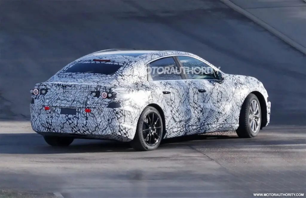 Электрический Mercedes C-класса проходит испытания — photo 3