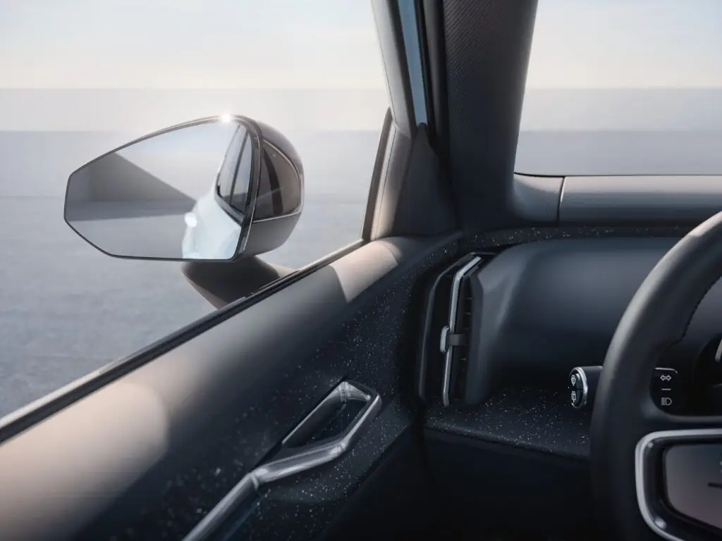 Тест-драйв Volvo EX30: Премиальный минимализм — photo 10