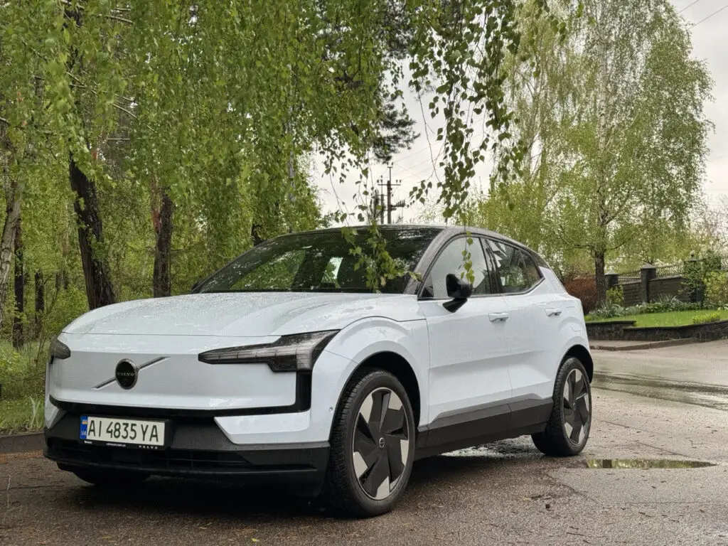 Тест-драйв Volvo EX30: Премиальный минимализм — photo 2